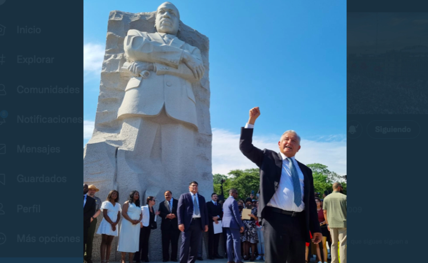 AMLO hace mitin en monumento de Martin Luther King: &quot;nuestro sueño es una sociedad mejor&quot;