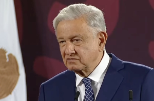 AMLO acusa que medios de comunicación magnifican violencia en Culiacán