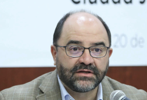 Emilio Álvarez-Icaza revela que Francisco Garduño intentó chantajear a familiares de migrantes fallecidos en cárcel del INM