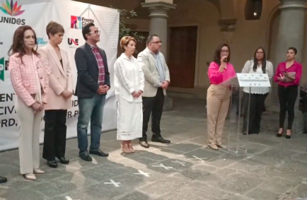 Frente Amplio por Puebla y asociaciones civiles sellan convenio para elegir candidatos en Puebla