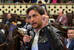 José Juan denuncia a diputados de Morena por haberlo cesado en 2021; también señala a Barbosa