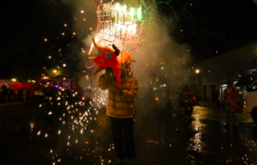 Huamantla celebra su 491 aniversario con la tradicional Callejoneada de Fundación