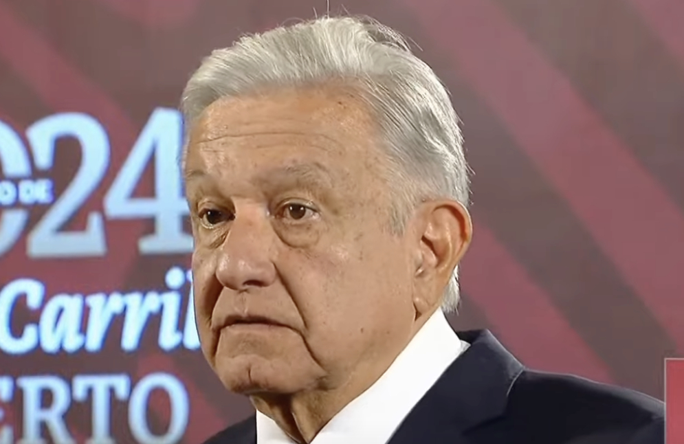 AMLO acusa que se financía campaña negra millonaria para acusarlo de #NarcoPresidente en redes sociales