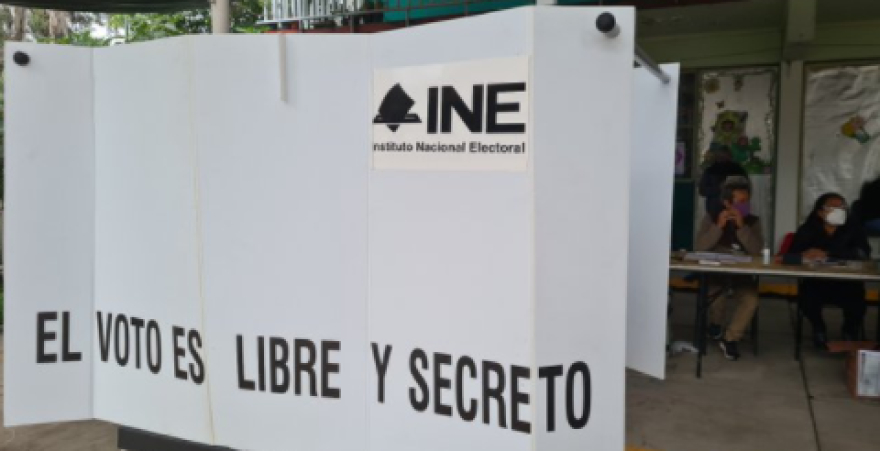 Revira INE a Mario Delgado: no somos el órgano electoral más caro