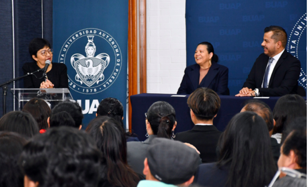 Preside Rectora informe de labores del director de la Preparatoria Gral. Lázaro Cárdenas del Río