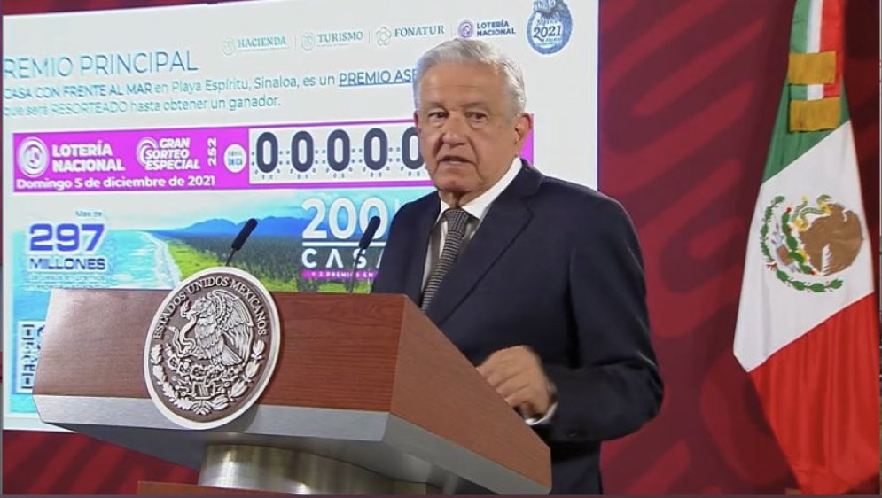 Anuncia AMLO nueva rifa de terrenos en Sinaloa y casa de campaña de Vicente Fox