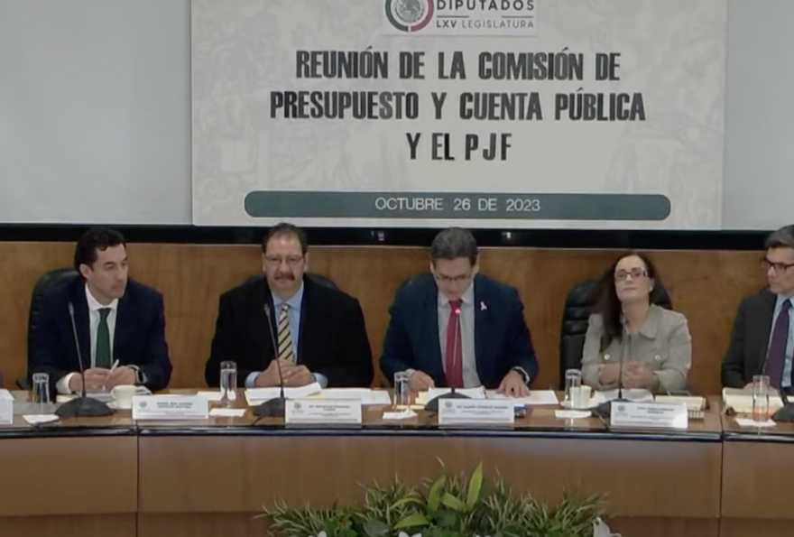 Con peras y manzanas explica PJF a diputados presupuesto 2024