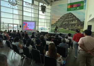 Destaca Huamantla en Tianguis Nacional: tradiciones, arte y títeres encantan en Veracruz.