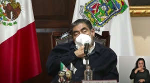 Barbosa reprocha a la federación por obras: ojalá ya le toque a Puebla algo, acusó