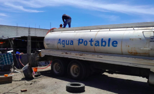 Envía CAPAMH pipa de agua a la comunidad de Benito Juarez