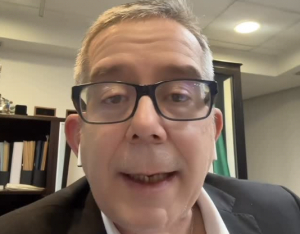 Jenaro Villamil pide a Elon Musk respeto para Sheinbaum y exige freno a red de narco cuentas en X