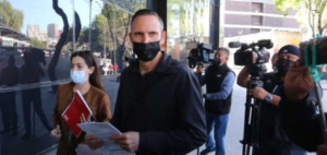 Bryan LeBarón denuncia a AMLO y Liz Vilchis por agresiones contra la prensa