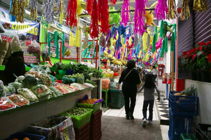 Con campaña de promoción Ayuntamiento de Puebla exhorta a poblanos a consumir en mercados locales