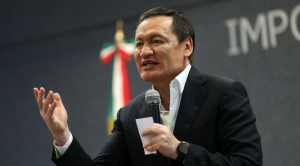 Senadores priistas plantearán destituir a Osorio Chong como su coordinador