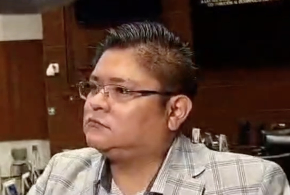 Gibrán Ramírez señala que licencia de Andy López es para tener fuero ante señalamientos judiciales