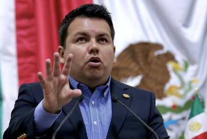 PAN exige a la 4T dejar de financiar manifestaciones contra EU