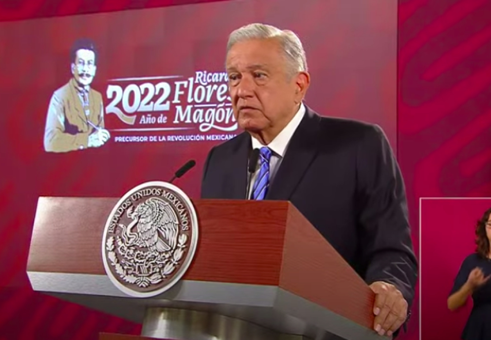 AMLO asegura que Sheinbaum está siendo sometida a fuertes presiones pero cuenta con su apoyo