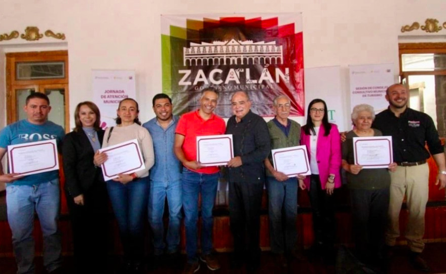 Gobierno de Sergio Salomón entrega registros nacionales de Turismo en Zacatlán