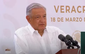 AMLO arremete contra el INE durante la mañanera: “conspira contra la democracia”, dice