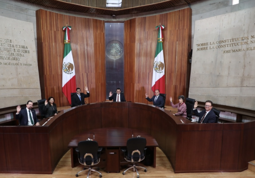 Confirma Sala Especializada del TEPJF que AMLO violó la ley electoral al pedir desde la mañanera votar por morenistas