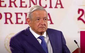 AMLO ahora dice que se buscarán doctores de Cuba, EU, Francia, “de donde sean”