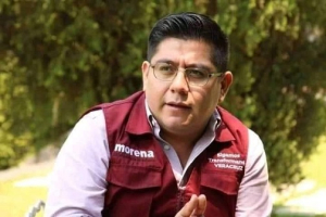 Delegado de Morena pide a alcaldes &quot;agarrar ahorros&quot; para llevar a la gente al AMLOFEST