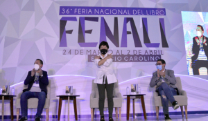 Lilia Cedillo presenta en la Fenali BUAP el compilado, reflexiones y futuro