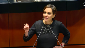 “Es tan popular como inepto”: Lilly Téllez se burla de AMLO por alto índice de aprobación