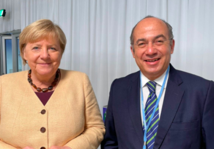 Calderón presume encuentro con Angela Merkel desde el COP26: "me dio mucho gusto"