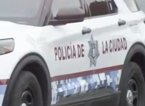 Exhiben a la policía de Pepe Chedraui ayudando a despojadores a invadir tierras