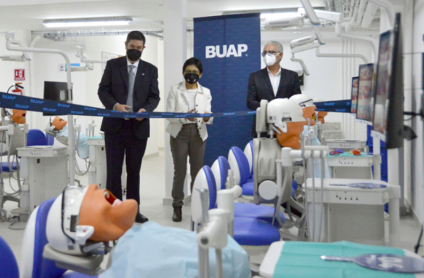 Inaugura BUAP laboratorios de simulación en la Facultad de Estomatología