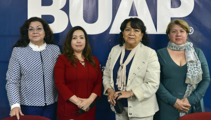 BUAP impulsa participación femenina en ciencia e investigación