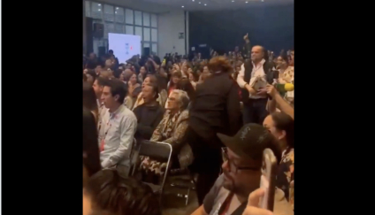 Abuchean a Sheinbaum en la FIL Guadalajara 2025