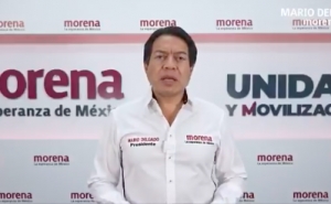 Acusa Mario Delgado al INE de haber dejado en desventaja a candidatos de Morena