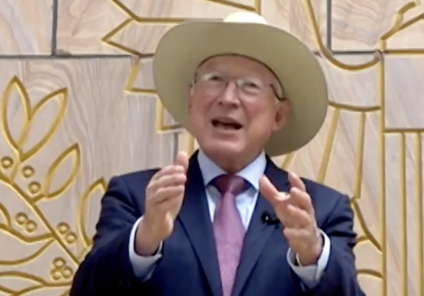 Ken Salazar reitera diálogo entorno a la preocupación expresada por EEUU sobre la reforma judicial morenista