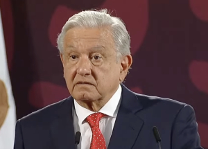 AMLO respalda a Lenia Batres: “es cercana a la gente”, dice