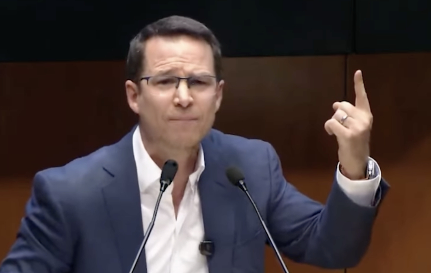 Anaya exhibe que ley de aguas de morena busca tener de rodillas a los campesinos frente al régimen