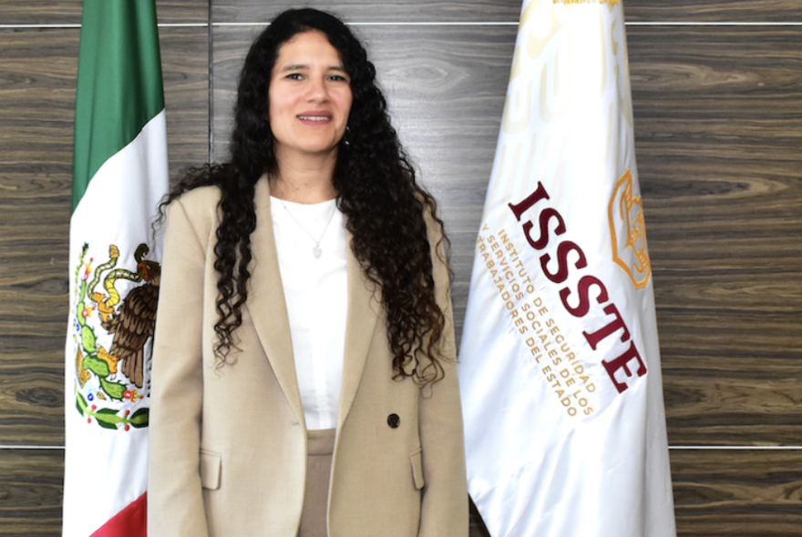 ¿Nepotismo? AMLO designa a Bertha Alcalde como titular del ISSSTE