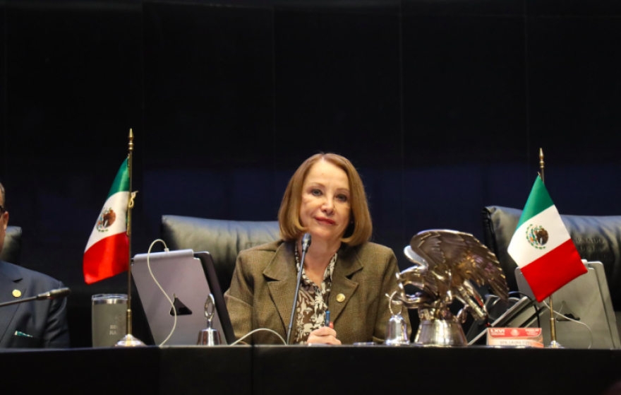 Presume morena conformación de mesa directiva llena de mujeres