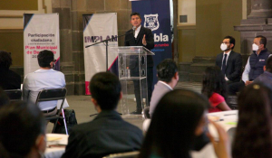 Eduardo Rivera se reúne con jóvenes para integrar propuestas a Plan Municipal de Desarrollo