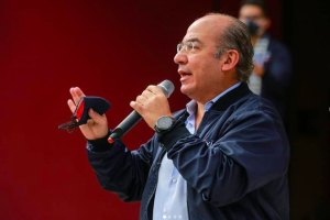 Calderón critica que México sea el 4to país más corrupto en ranking: no se alcanza a ver el pañuelito