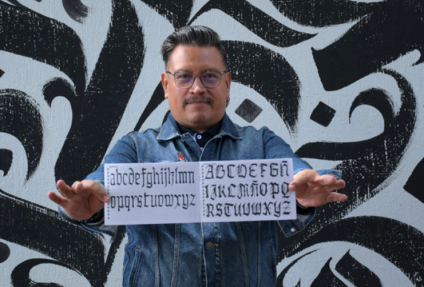Comparte investigador BUAP caligrafía gótica mexicana en ATypI Stanford 2026