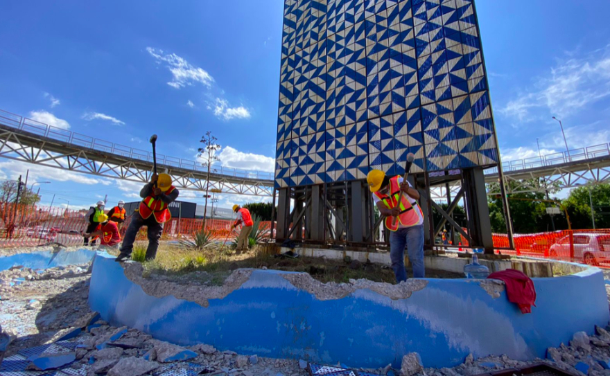 Inicia infraestructura demolición de glorieta al inicio del Blvd. Hermanos Serdán