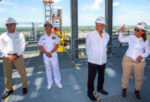 Bloomberg se burla de la inauguración de Dos Bocas: “sólo faltó el combustible”
