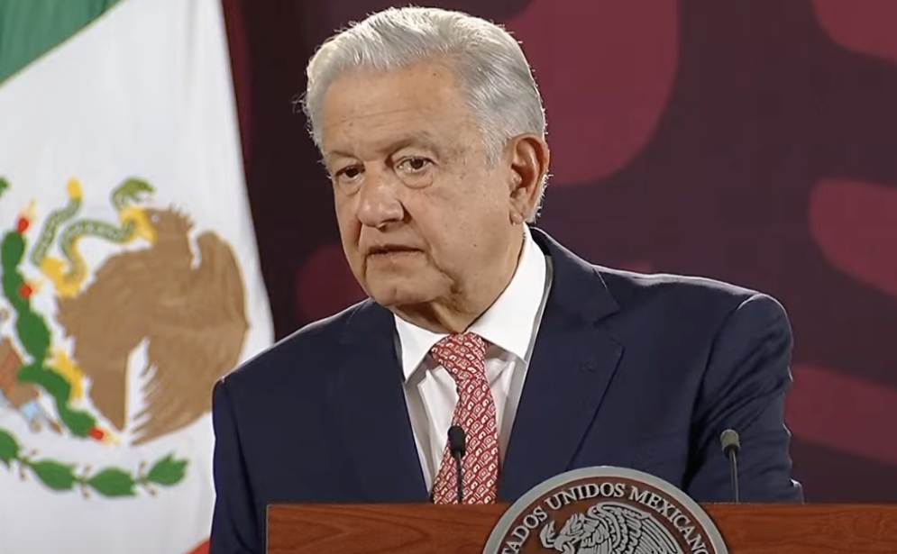 AMLO reacciona a señalamientos contra Mario Delgado por presuntos vínculos con el huachicol: “Que lo resuelva”