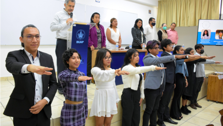 Toman protesta los grupos estudiantiles Descubriendo pequeños científicos e Innovando Con-ciencia