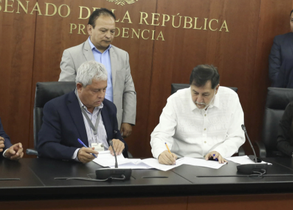 Noroña usa Senado de la República para obligar a ciudadano a pedirle disculpas por confrontarlo