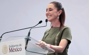 Sheinbaum aplaude nuevo libro de AMLO