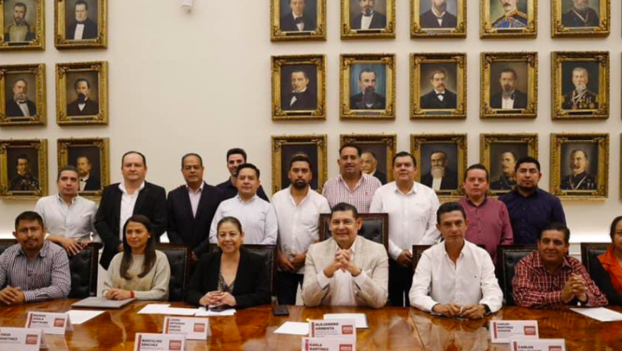 Alejandro Armenta se reúne con presidentes municipales electos del PRD