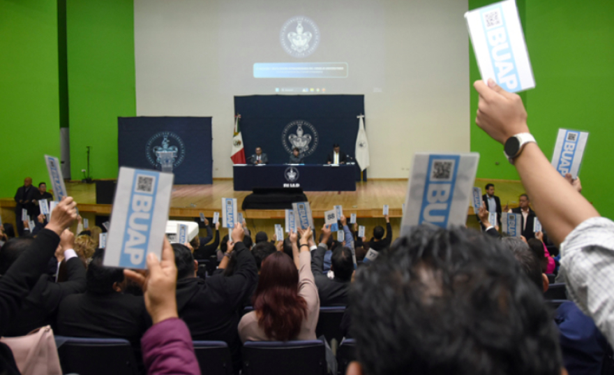 Por unanimidad aprueba Consejo Universitario Tercer Informe de Labores de la Rectora María Lilia Cedillo